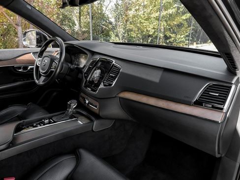 Used 2017 Volvo XC90 T6 Inscription image 16