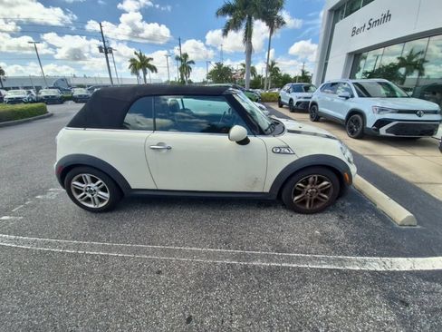Used 2015 MINI Cooper S FWD image 2