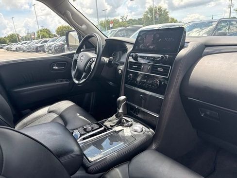 Used 2024 Nissan Armada SV AWD/4WD image 14