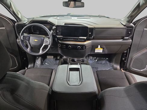 Used 2026 Chevrolet Silverado 1500 LT AWD/4WD image 9