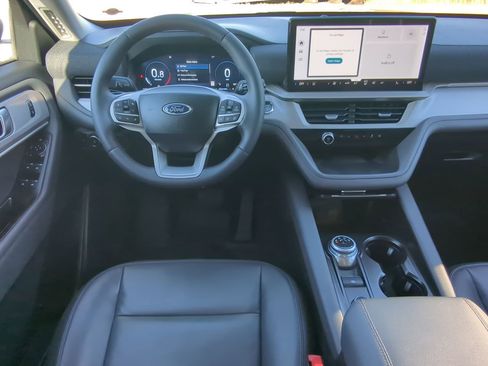 Certified 2025 Ford Explorer Active w/ Active Comfort Package image 14