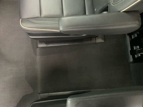 Used 2024 Chevrolet Tahoe Premier w/ Premium Package 2 image 33