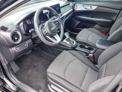 Certified 2023 Kia Forte LXS FWD image 16