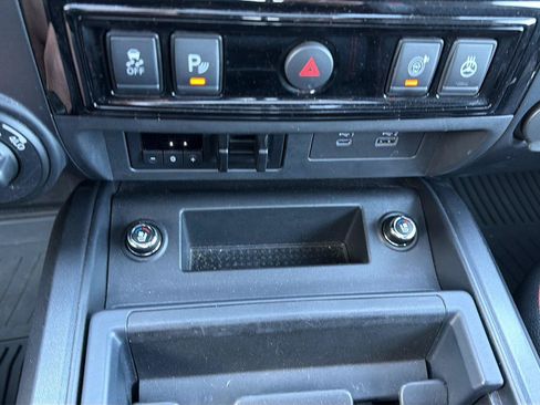 Used 2021 Nissan Titan PRO-4X w/ Pro-4x Convenience Package AWD/4WD image 21