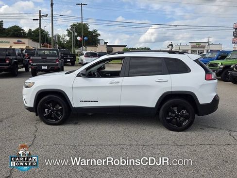 Used 2023 Jeep Cherokee Altitude Lux AWD/4WD image 4