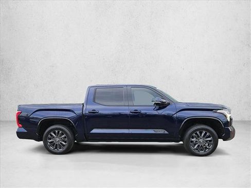 Used 2022 Toyota Tundra Platinum image 4