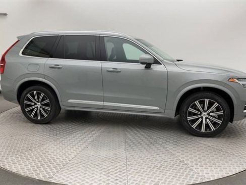 Certified 2025 Volvo XC90 B6 Plus w/ Protection Package Premier image 9