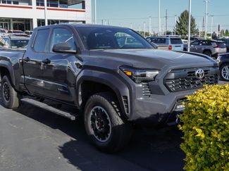 Used 2025 Toyota Tacoma TRD Off-Road AWD/4WD video 2
