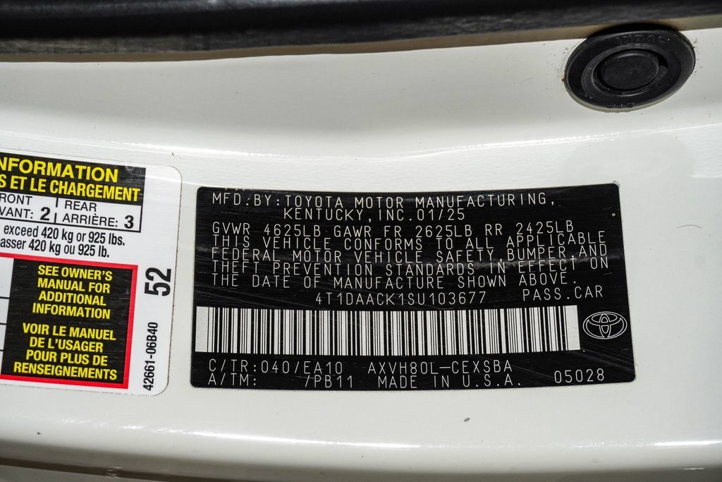 Used 2025 Toyota Camry SE FWD image 31