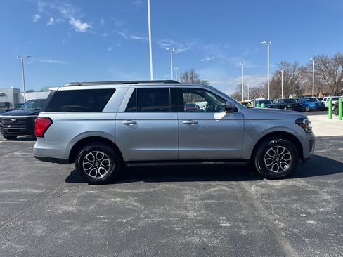Used 2024 Ford Expedition Max XLT AWD/4WD image 7