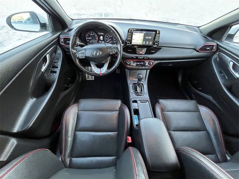 Used 2018 Hyundai Elantra GT Sport w/ Sport Tech Package 04 image 20