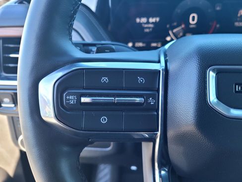 Used 2025 GMC Yukon Denali AWD/4WD image 24
