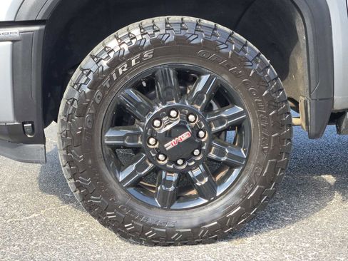 Used 2024 GMC Sierra 2500 AT4 w/ AT4 Preferred Package image 13
