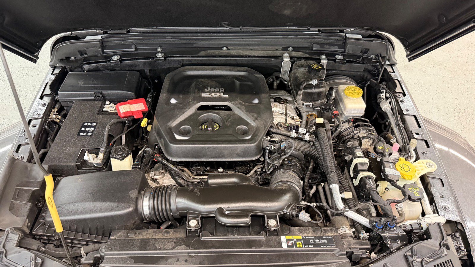 Used 2019 Jeep Wrangler Unlimited Sahara AWD/4WD image 9