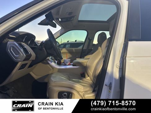 Used 2016 Land Rover Range Rover Sport HSE image 11