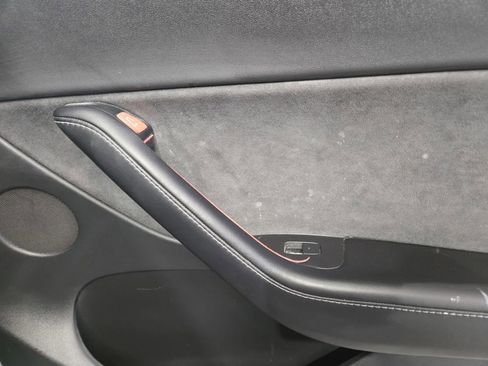Used 2022 Tesla Model Y Long Range AWD/4WD image 8