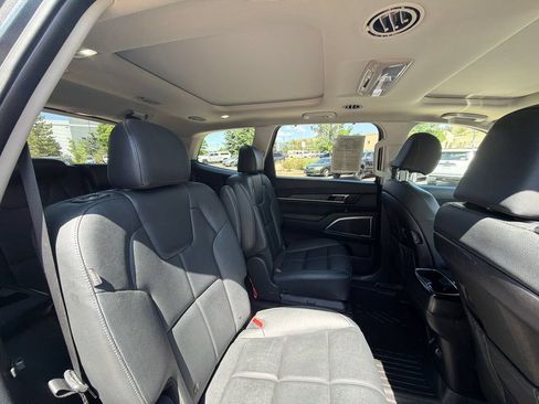 Used 2024 Kia Telluride SX w/ Towing Package AWD/4WD image 15