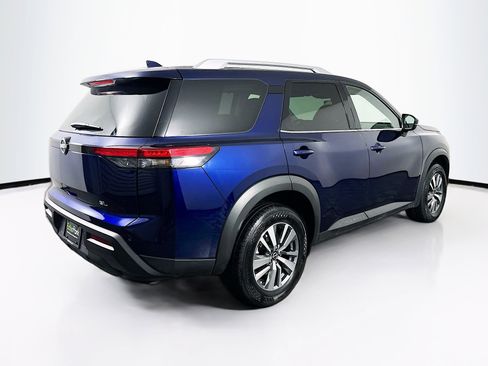 Used 2025 Nissan Pathfinder SL image 9