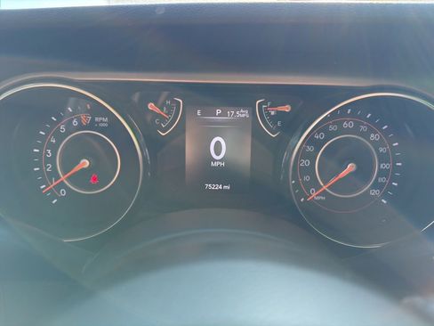 Used 2019 Jeep Wrangler Unlimited Sport S image 11