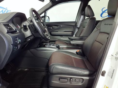 Used 2022 Honda Pilot Black Edition image 7