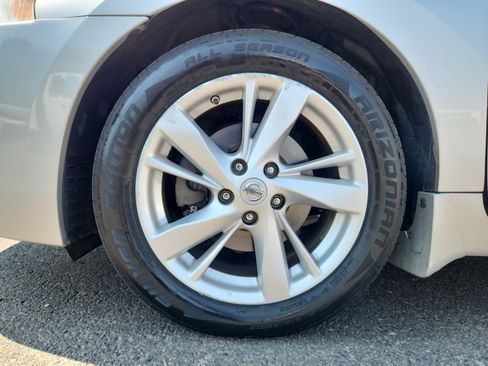 Used 2014 Nissan Altima 2.5 SV FWD image 24