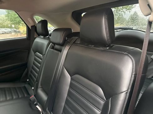 Used 2022 Ford Edge SEL w/ Convenience Package AWD/4WD image 22