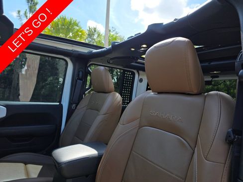Used 2022 Jeep Wrangler Unlimited Sahara AWD/4WD image 24