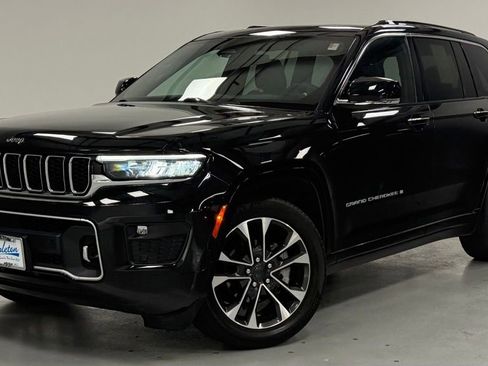 Used 2023 Jeep Grand Cherokee Overland image 1