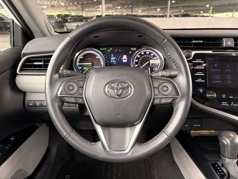 Used 2020 Toyota Camry XLE w/ Driver Assist Package FWD image 15