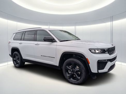 New 2026 Jeep Grand Cherokee L Limited w/ Limited Altitude Package image 1