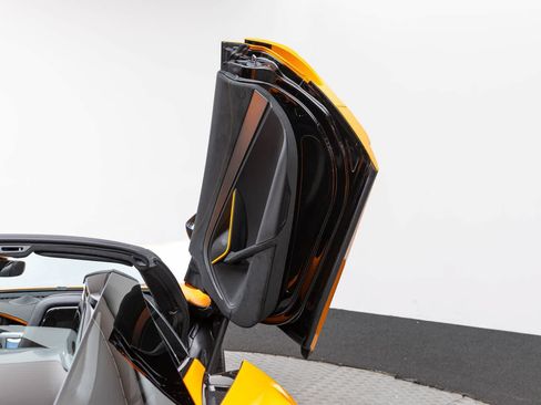 New 2027 McLaren 750S Spider RWD image 36