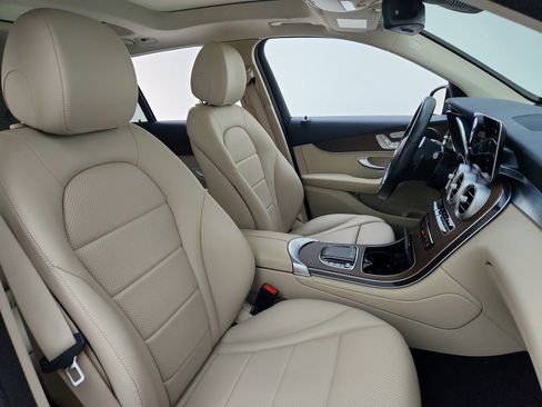 Certified 2022 Mercedes-Benz GLC 300 image 23