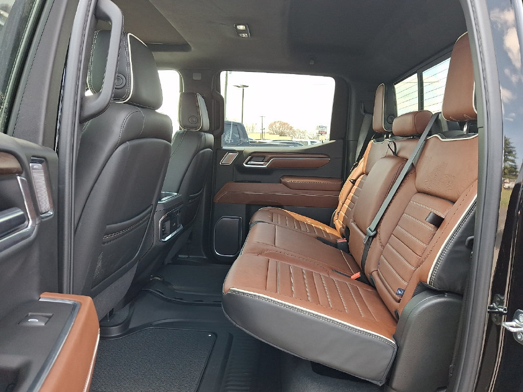 Used 2025 GMC Sierra 1500 Denali Ultimate AWD/4WD image 10