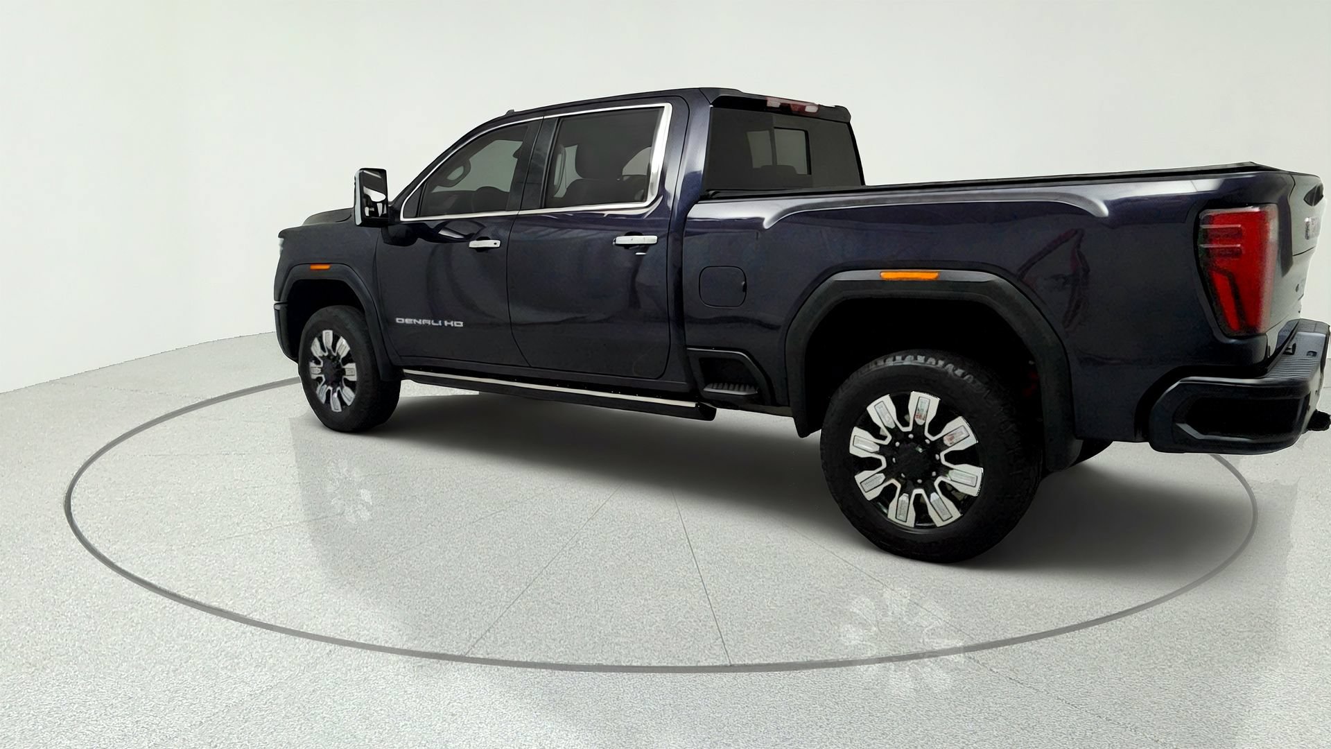Certified 2024 GMC Sierra 3500 Denali w/ Denali Reserve Package AWD/4WD image 3