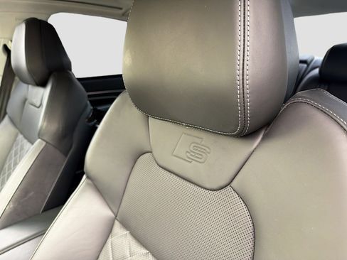 Used 2023 Audi S8 4.0T image 46