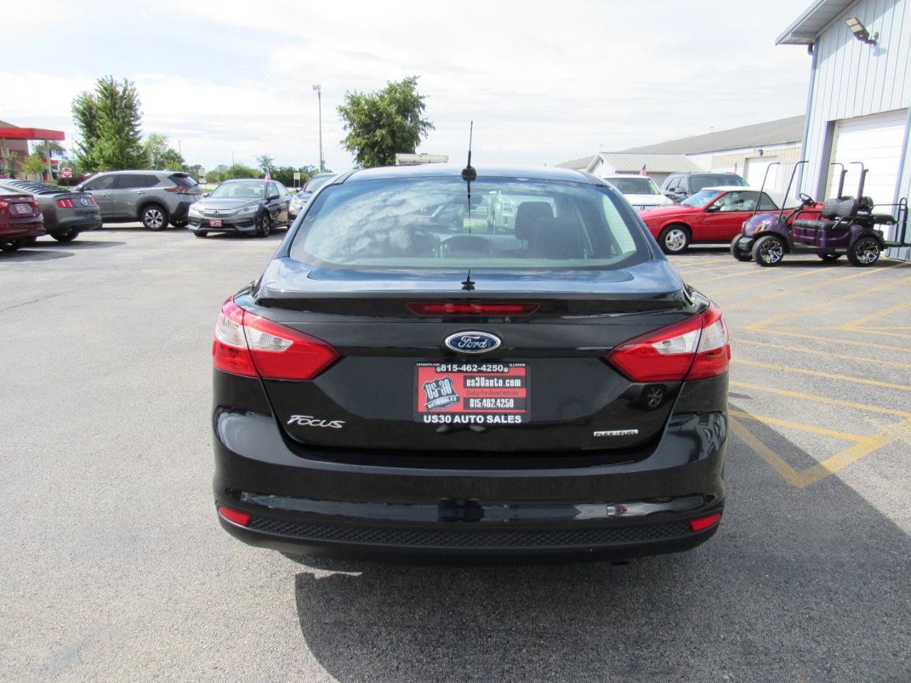 Used 2014 Ford Focus S FWD image 5