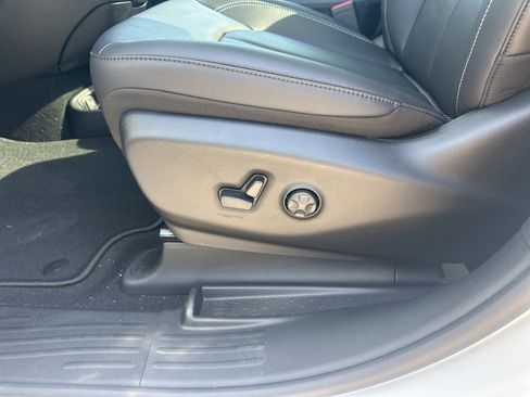 New 2026 Chrysler Pacifica Select image 63