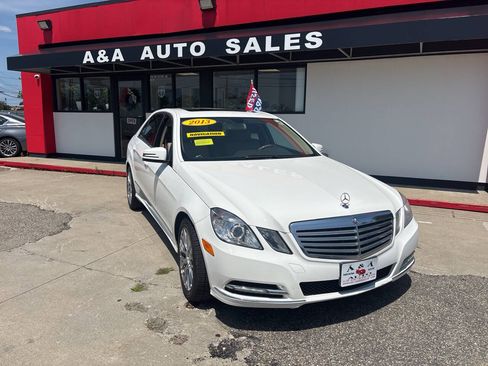 Used 2013 Mercedes-Benz E 350 4MATIC Sedan image 1