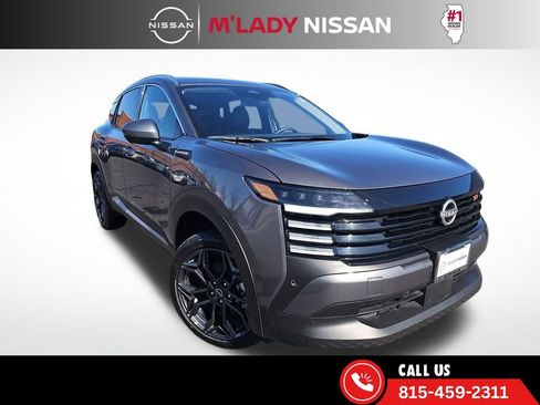 Used 2025 Nissan Kicks SR image 1