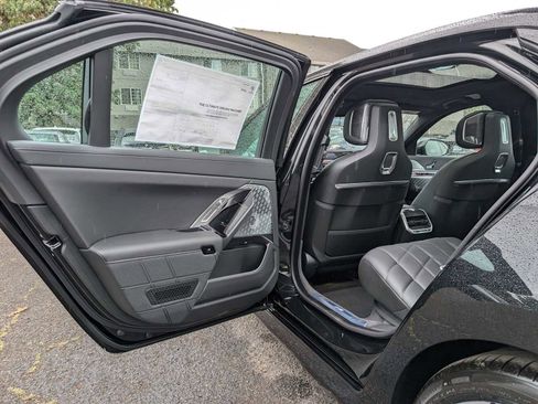 New 2025 BMW 760i xDrive 760i xDrive image 19