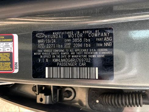 Used 2024 Hyundai Elantra SEL FWD image 32