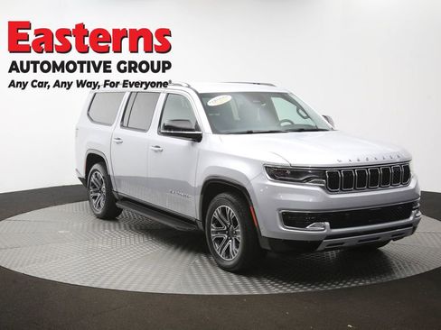 Used 2024 Jeep Wagoneer L Series II RWD image 57