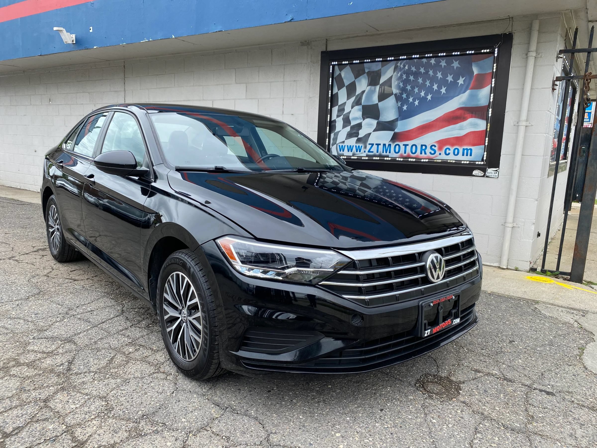Used 2021 Volkswagen Jetta SE FWD image 1