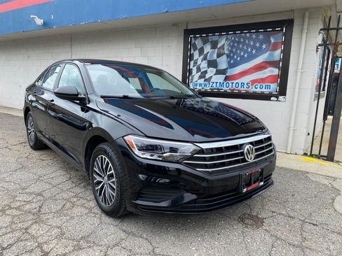 Used 2021 Volkswagen Jetta SE FWD image 1