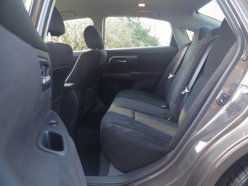 Used 2014 Nissan Altima 2.5 S w/ Sport Value Package image 12