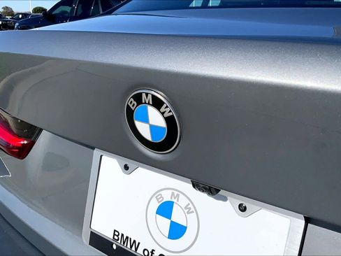Certified 2025 BMW 330i Sedan image 30