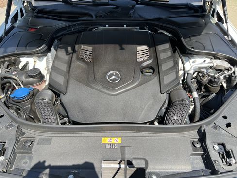 Used 2019 Mercedes-Benz S 560 Sedan image 36