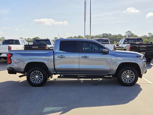 Used 2023 Chevrolet Colorado LT w/ LT Convenience Package II RWD image 4