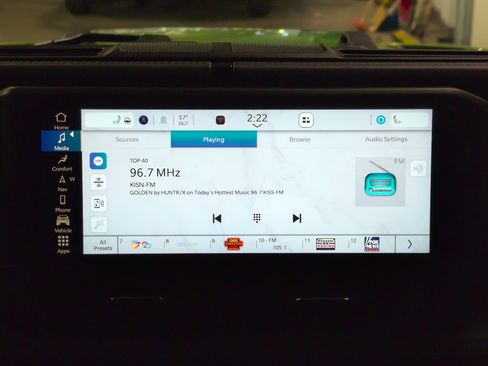 Used 2025 Jeep Gladiator Rubicon w/ Convenience Group image 15