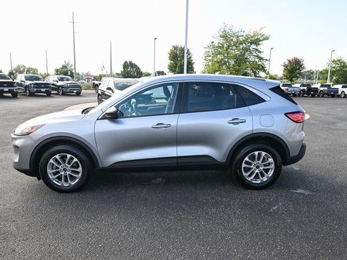 Certified 2022 Ford Escape SE image 8